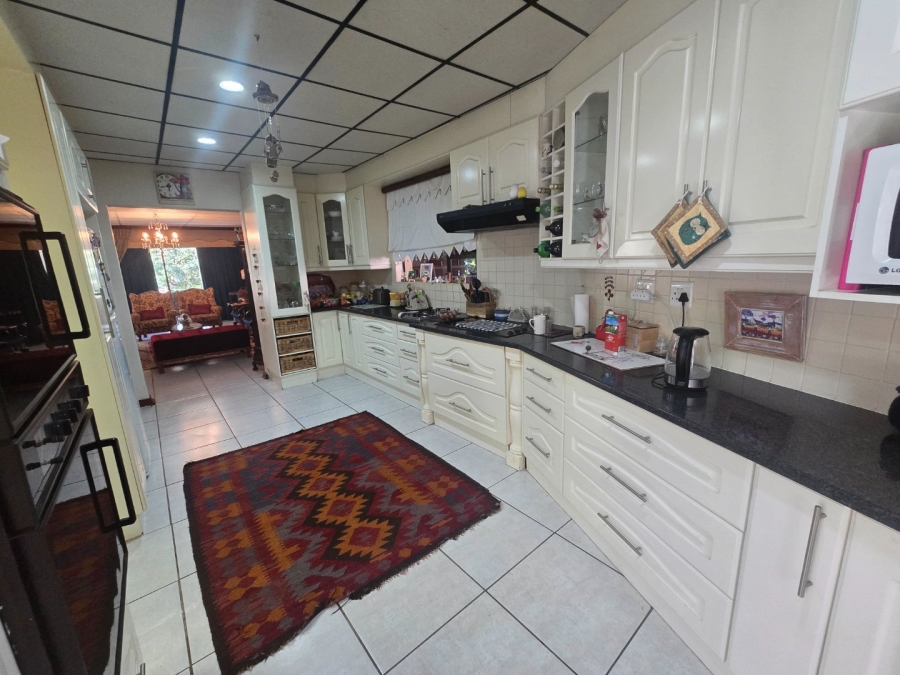 5 Bedroom Property for Sale in Dan Pienaar Free State